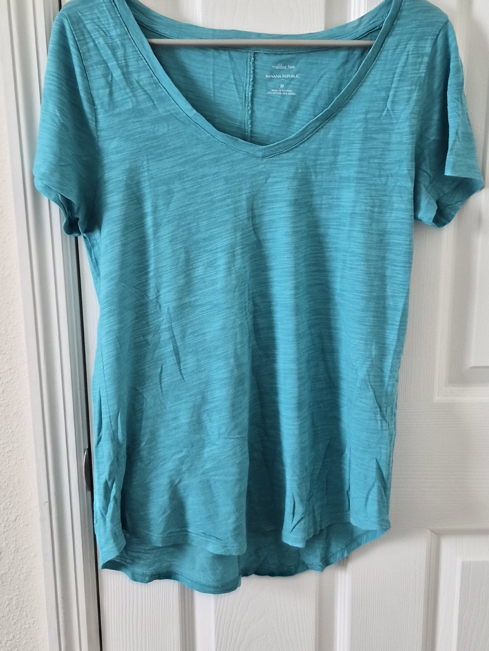 Banana Republic Turquoise V-Neck Short Sleeve Tee